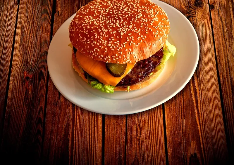 Jak przygotować zdrowego burgera?